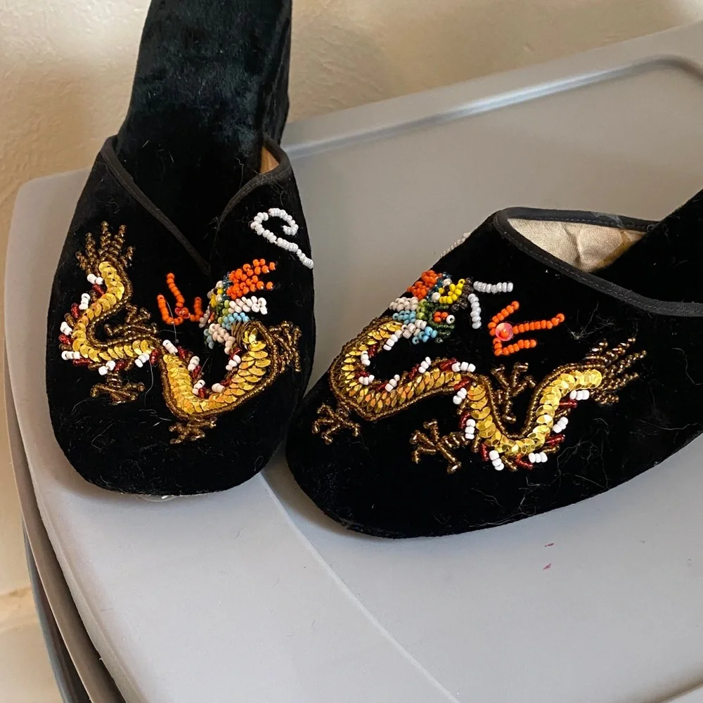 Black Velvet Mules with Dragon Embroidery vintage worn once - Picture 1 of 12